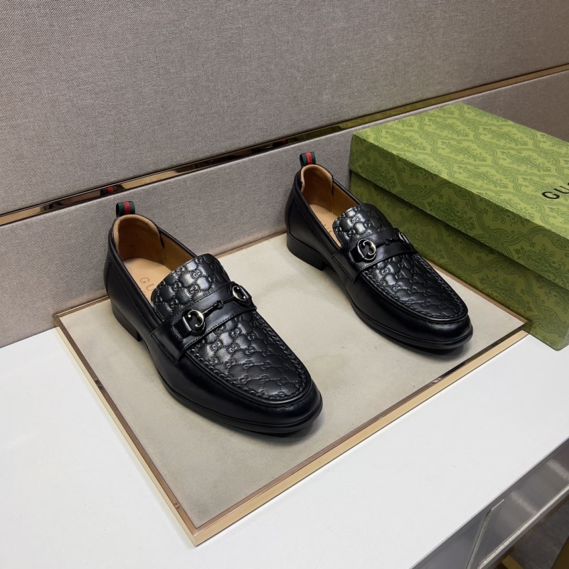 G*u*i leather shoes